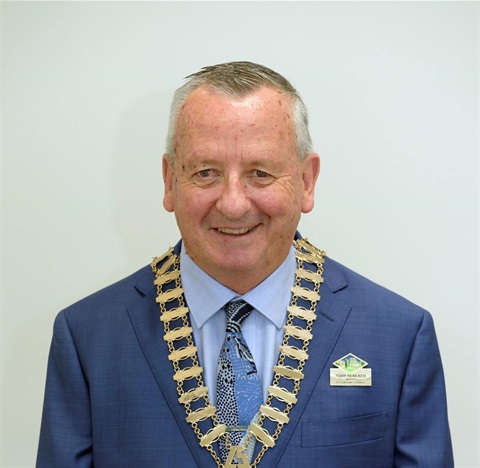Mayor Tony Reneker