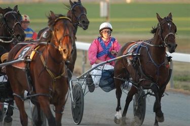 Leeton Trots