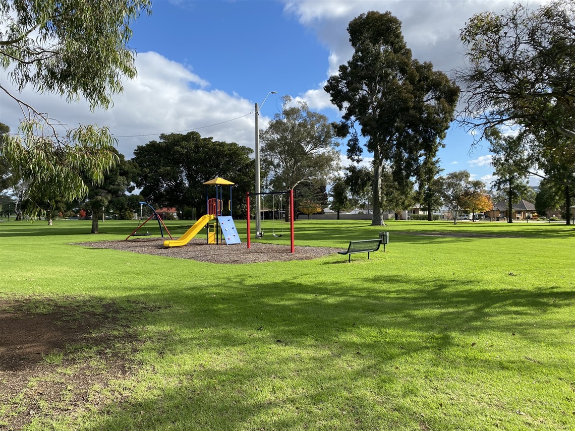 Enticknap Park