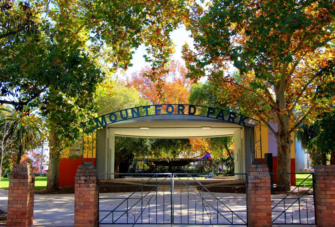 Mountford Park gate